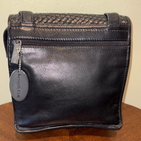 Kenneth Cole   Crossbody bag woven front leather Black /Silvertone back zip pock - Picture 8 of 17